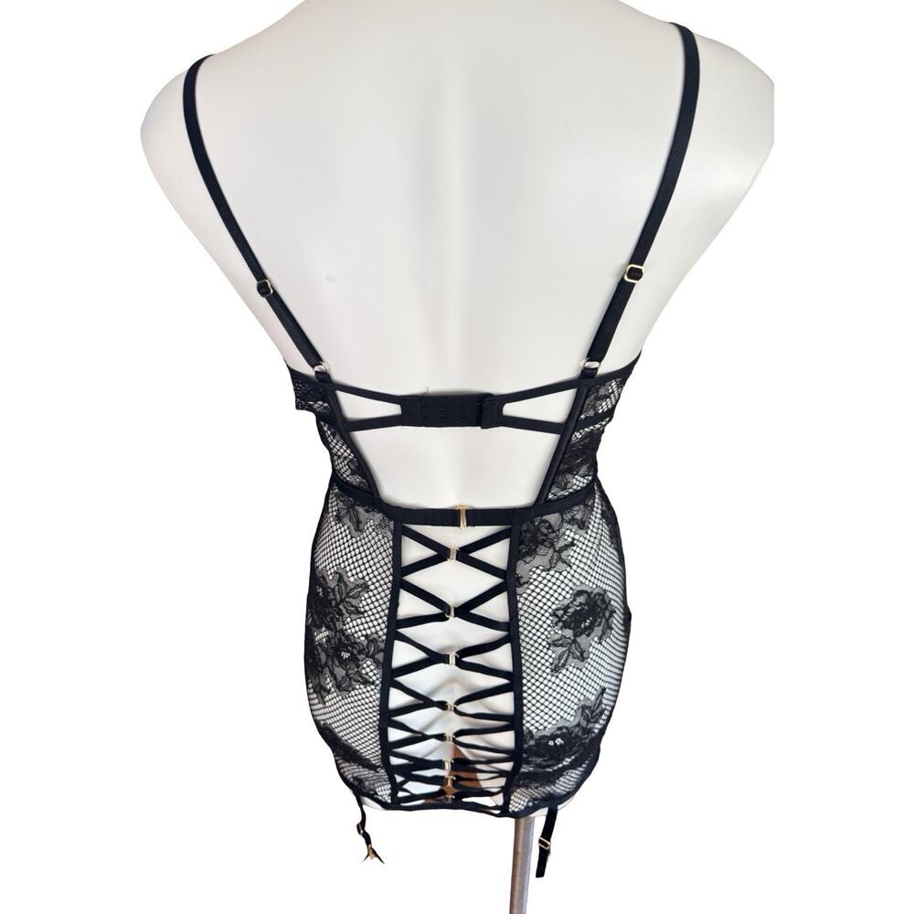 Victoria's Secret Black Lace Fishnet Corset Chemise Garter Lace Up Back Size M - Picture 8 of 14
